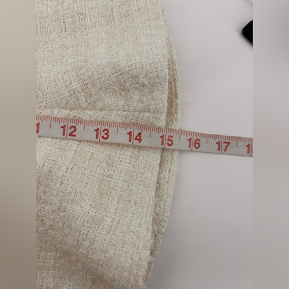 ASTR the Label Kiona Tweed Mini Skirt MSRP $109 Size M Cream - Picture 9 of 13